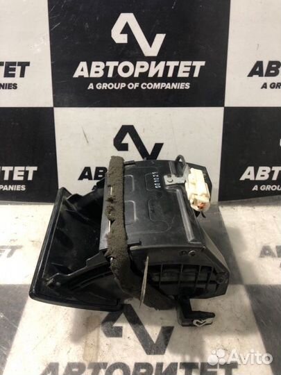 Пепельница Toyota Markii JZX100 1jzge