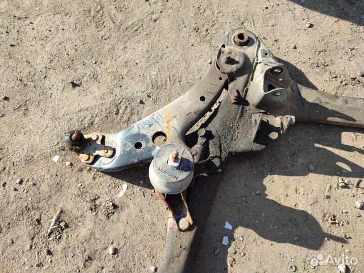 Подрамник Toyota Highlander 2grfe 2010