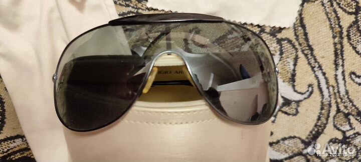 Солнцезащитные очки мужские Giorgio Armani