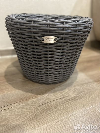 Корзина плетеная из ротанга