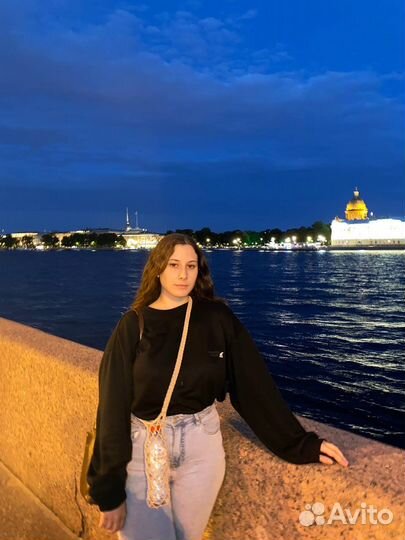 Преподаватель по рисованию