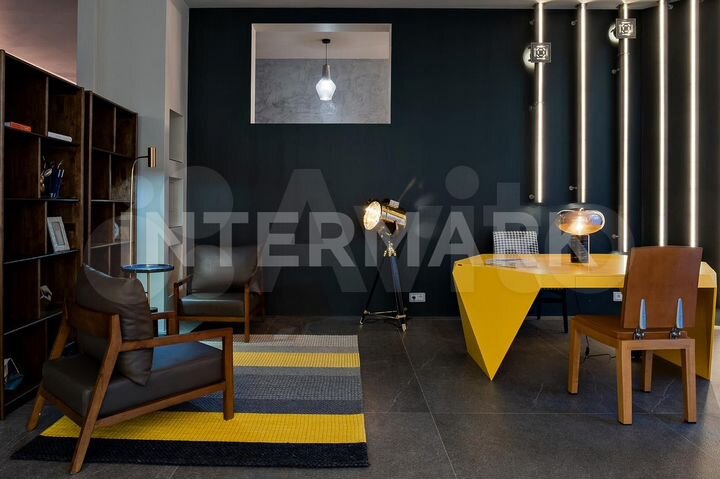 Дом 1000 м² на участке 19,7 сот.