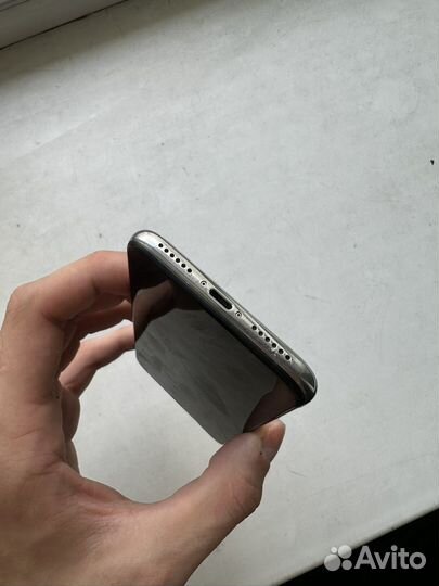 iPhone X, 64 ГБ