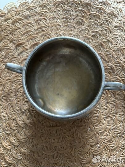 Старинная сахарница