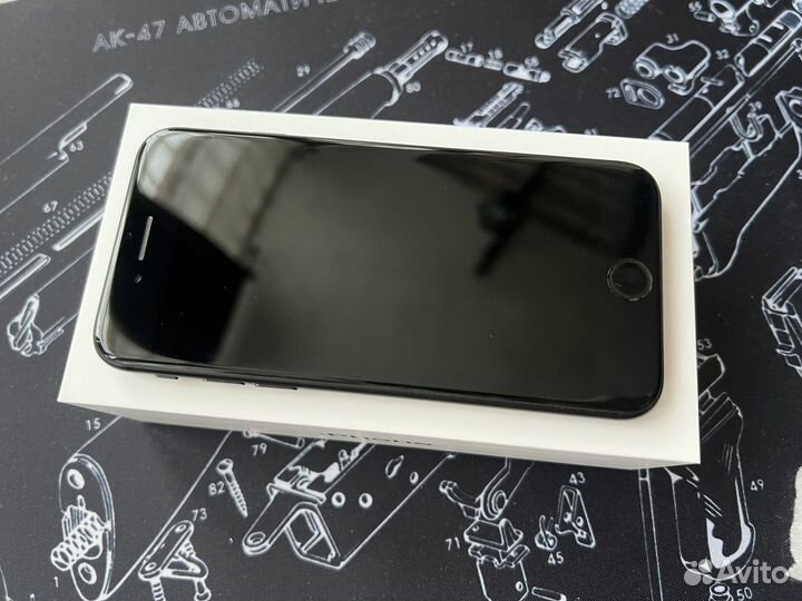 iPhone SE (2020), 128 ГБ