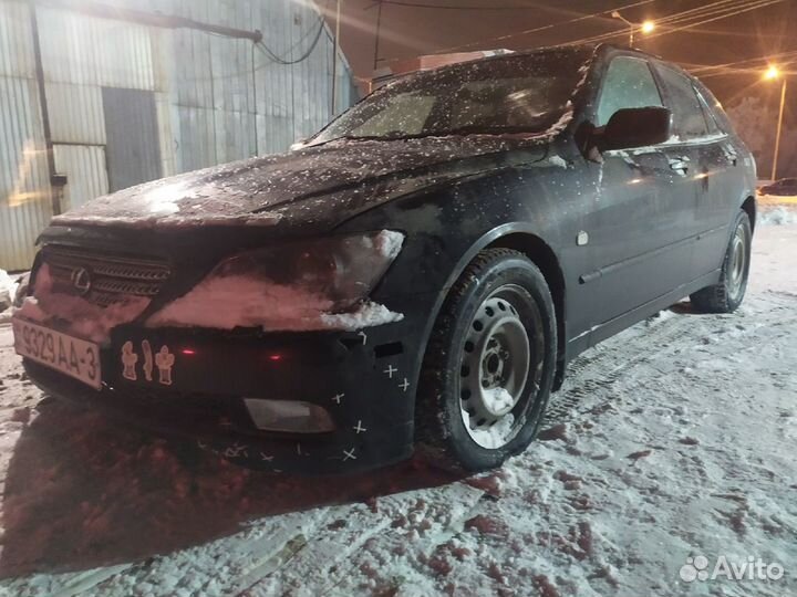 Задний диван Lexus IS 300 Altezza gita