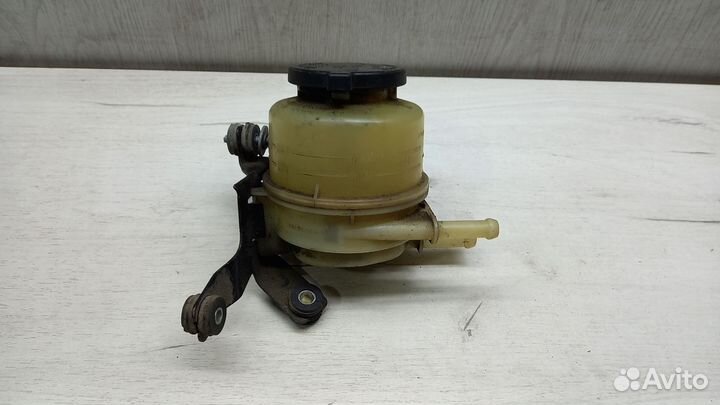 Бачок гидроусилителя Toyota Camry С40