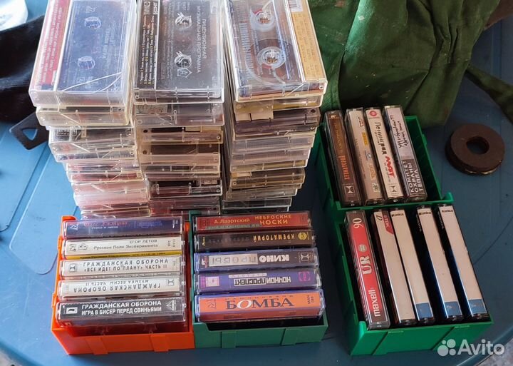 Подкассетник и аудиокассеты