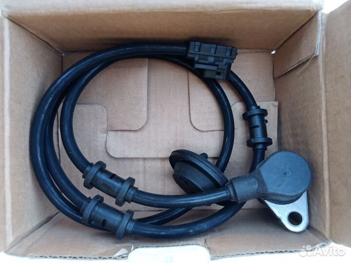 Датчик ABS, задний, правый mercedes-benz E 2 210