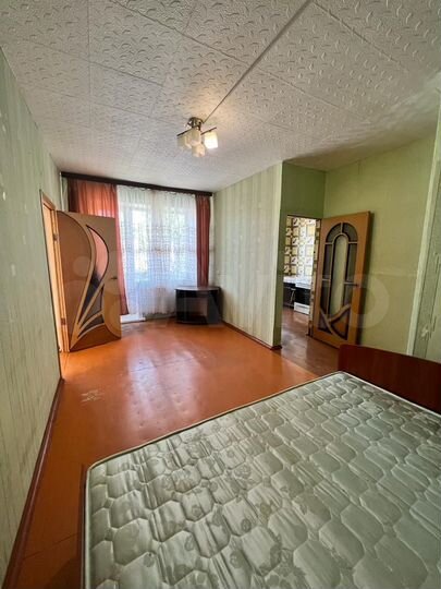 2-к. квартира, 42 м², 4/4 эт.