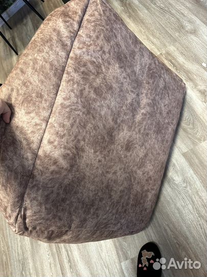 Лежанка для собак средних и крупных пород