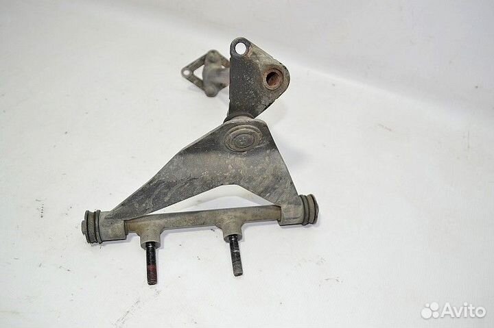 Кронштейн кулисы переключения передач scania P-ser