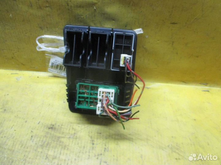 Блок упр-я зеркалами Nissan Dualis NJ10