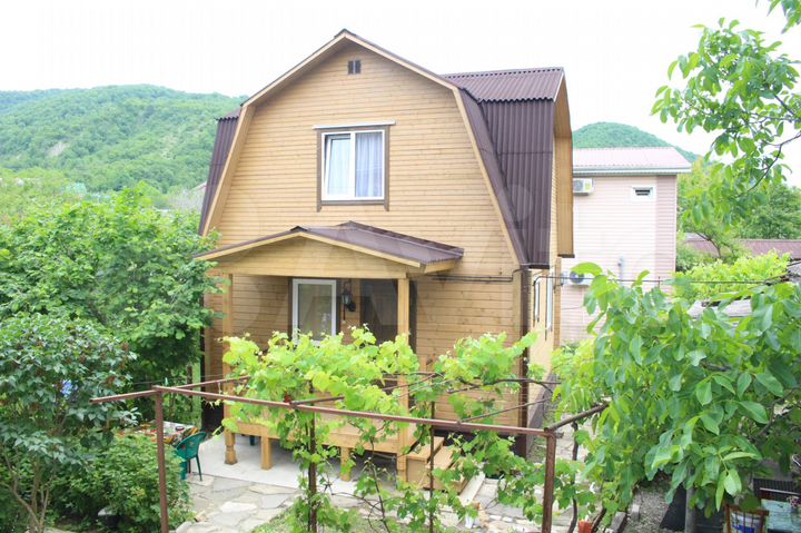 Дом 70 м² на участке 5 сот.