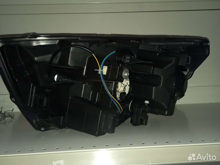 Фара Лада Веста правая (10290)