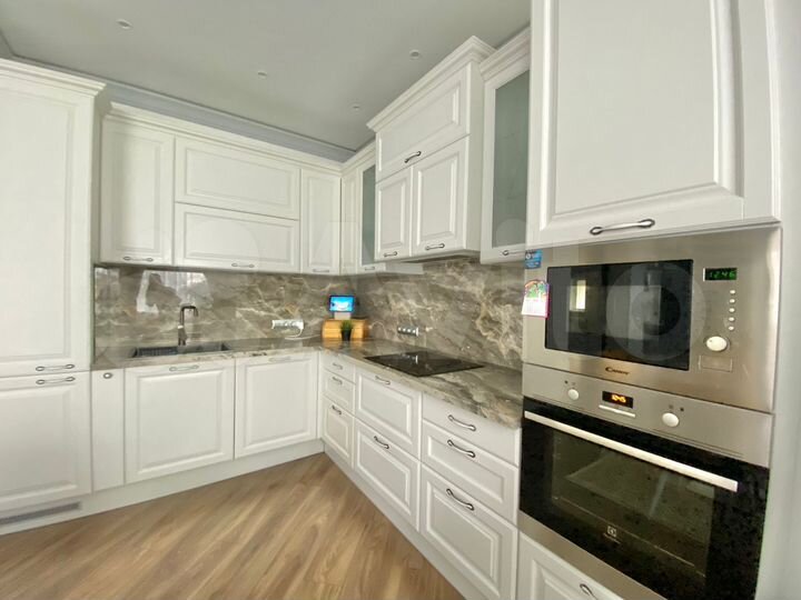 Дом 192 м² на участке 5,3 сот.