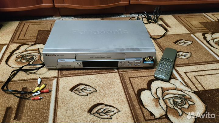 Видеомагнитофон