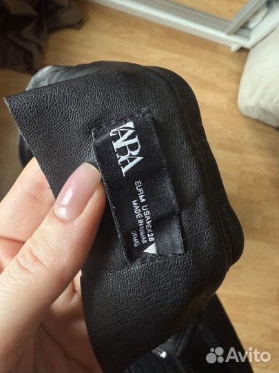 Брюки кожаные Zara