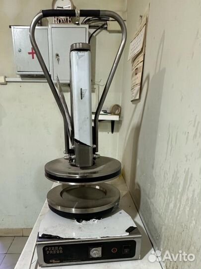 Пресс для пиццы