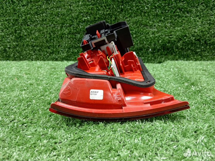 Фонарь крышки багажника правый VAG Audi A6 C6