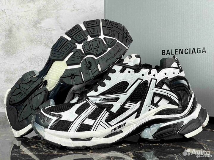 Кроссовки Balenciaga Runner