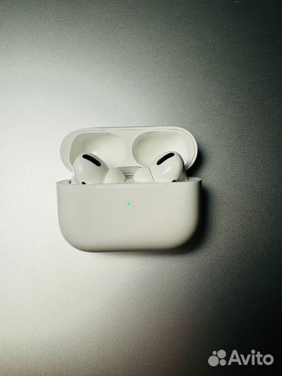 Наушники Apple AirPods Pro