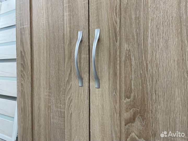 Шкаф двухстворчатый с ящиком