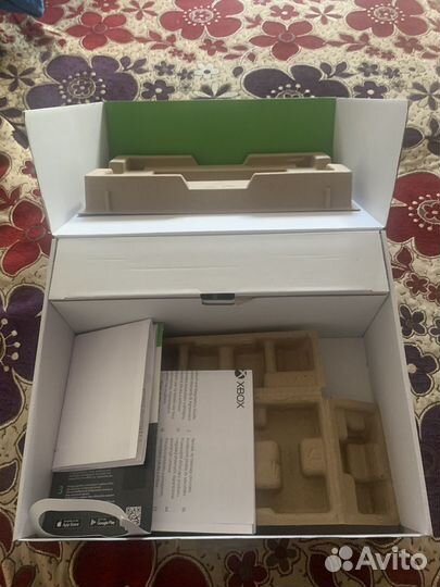 Xbox series s с 2 геймпадами