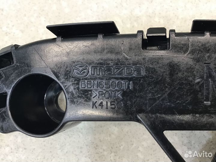 Кронштейн переднего бампера правый Mazda 3 (BL) 20