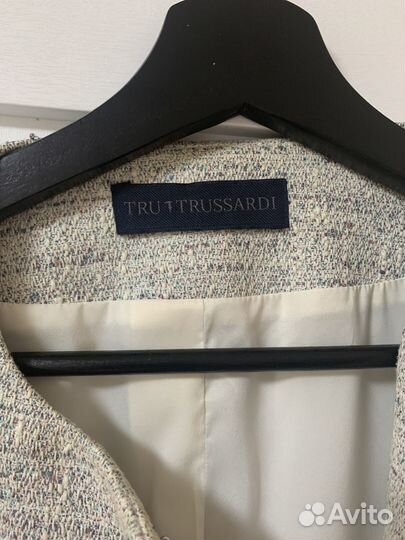 Пальто trussardi женское