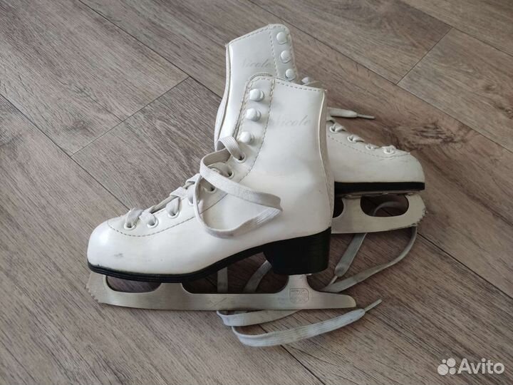 Коньки фигурные