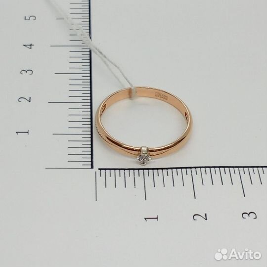 Золотое кольцо с камнем 19р