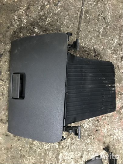 Бардачок Ford Focus 2