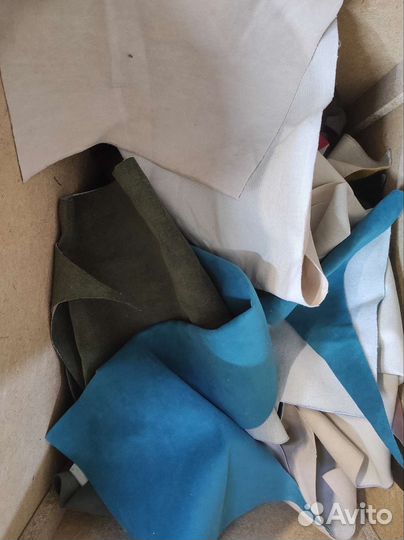 Обрезки мебельной ткани