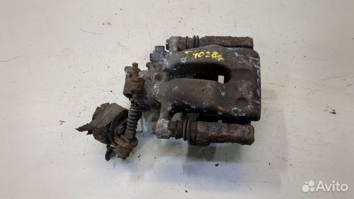 Суппорт Opel Zafira A, 2003