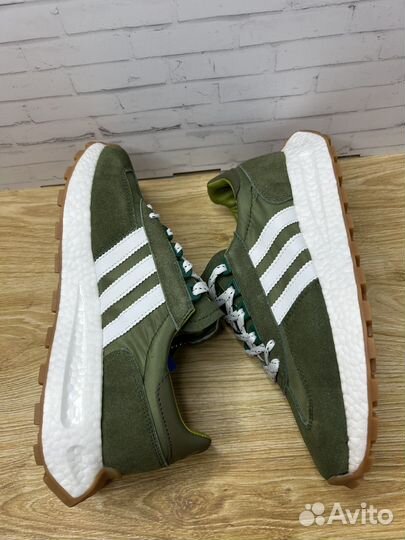 Кроссовки adidas retropy e5