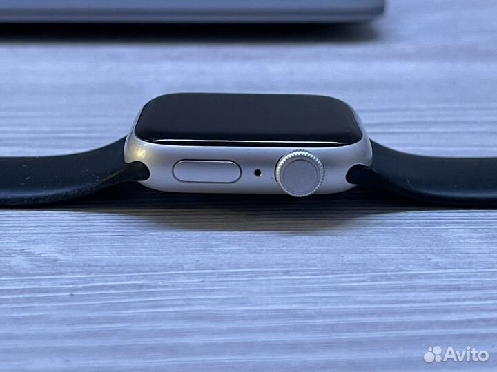 Apple watch series 7 starlight