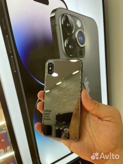 iPhone X, 64 ГБ