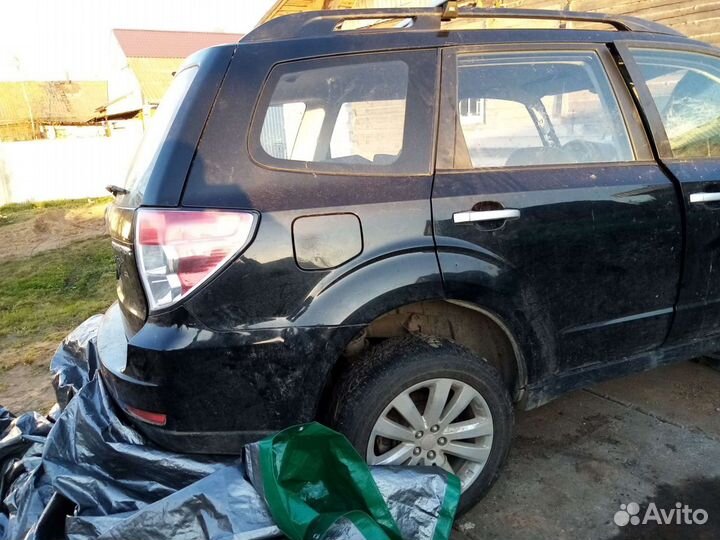 Дверь передняя правая Subaru Forester SH