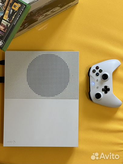 Xbox ONE S 1 тб