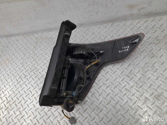 Фонарь задний левый для Ford Explorer V