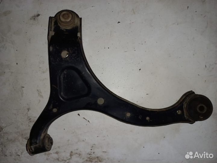 Рычаг передний правый Kia Sorento XM