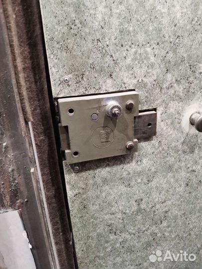 Дверь входная металлическая