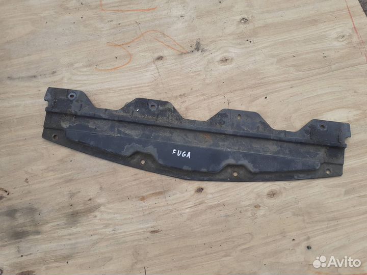 Дефлектор радиатора нижний Nissan Fuga Y50