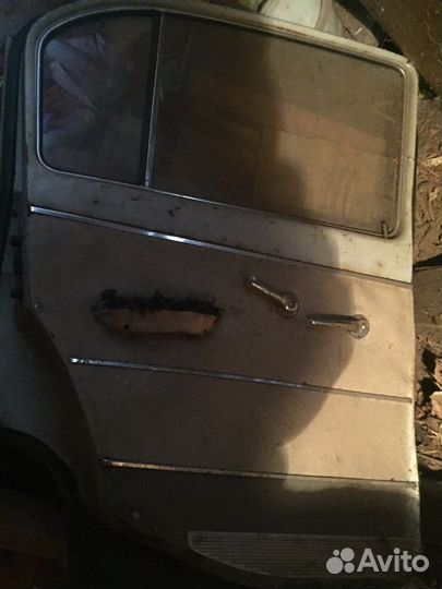 Двери Волга 21