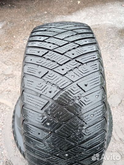 Goodyear Ultragrip Ice Arctic 205/55 R16 94T