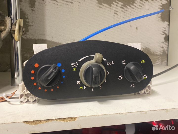 Блок управления отопителем Renault Sandero