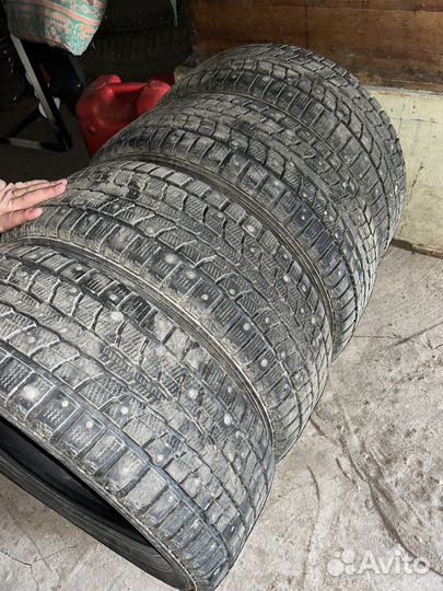 Dunlop SP Winter Ice 01 235/55 R17