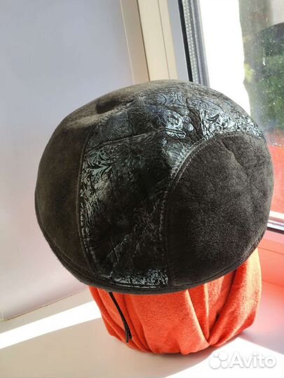 Берет женский кожаный