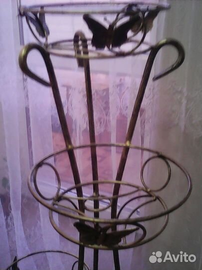 Подставка для цветов напольная металлическая